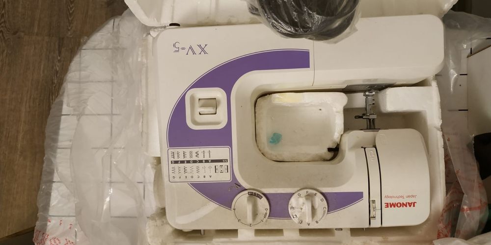 Швейная машина Janome XV-5
