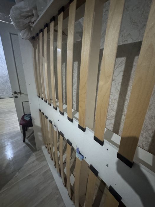 Кровать и матрас