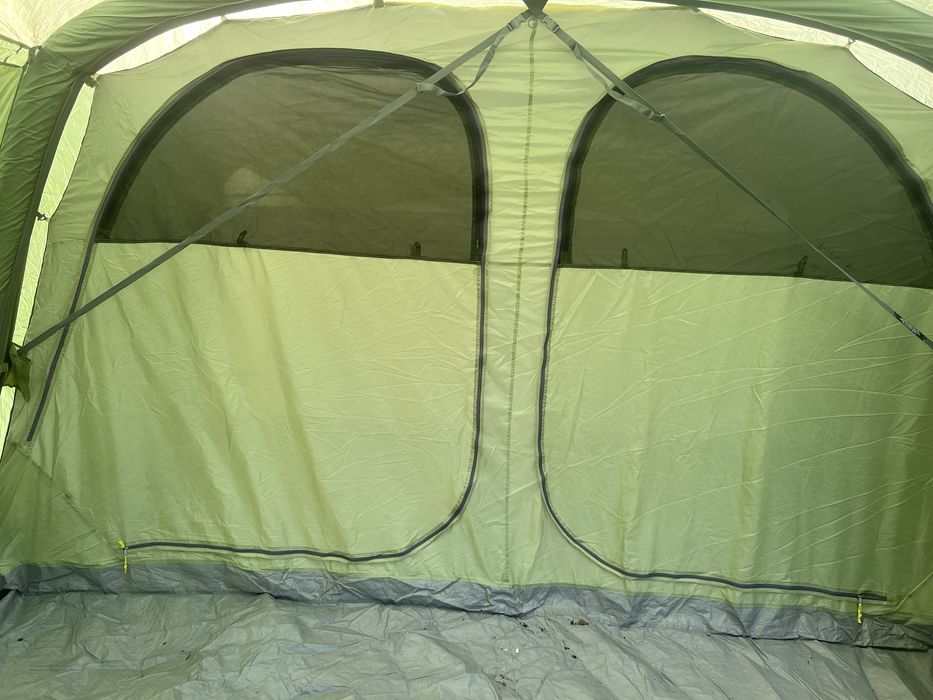 Cort camping 8 persoane! 4 camere ! RRP PESTE 500 £