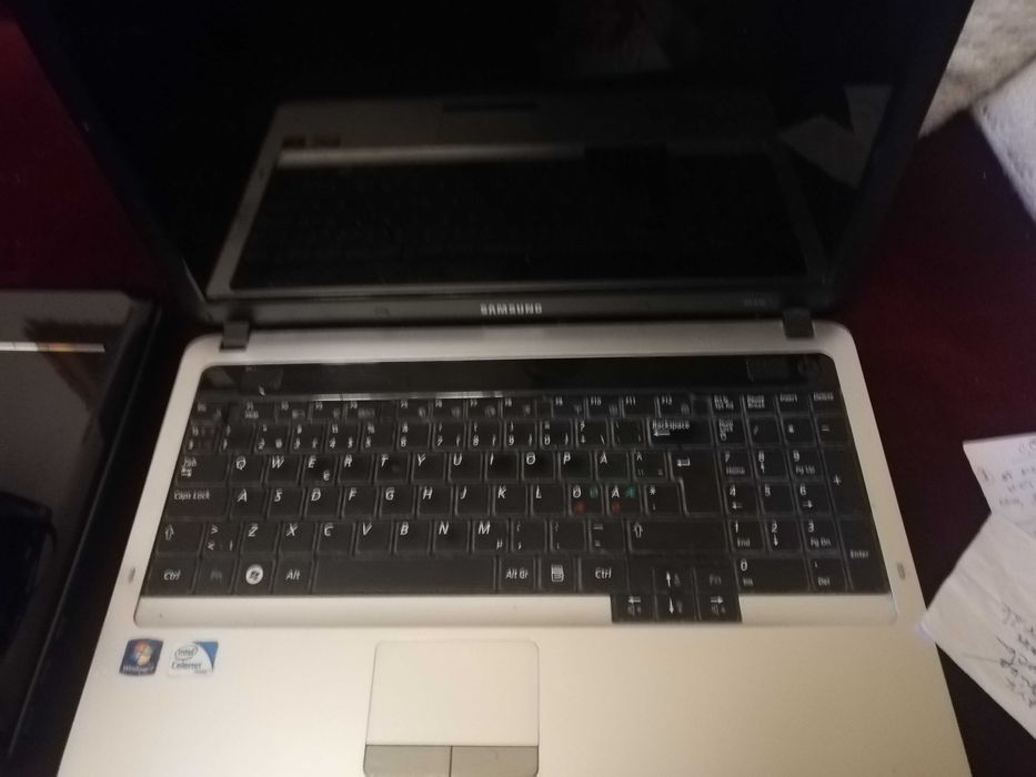 Лаптоп лаптоп  Medion