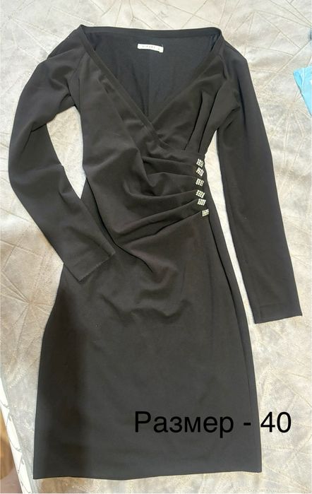 Женская одежда, разного размера.