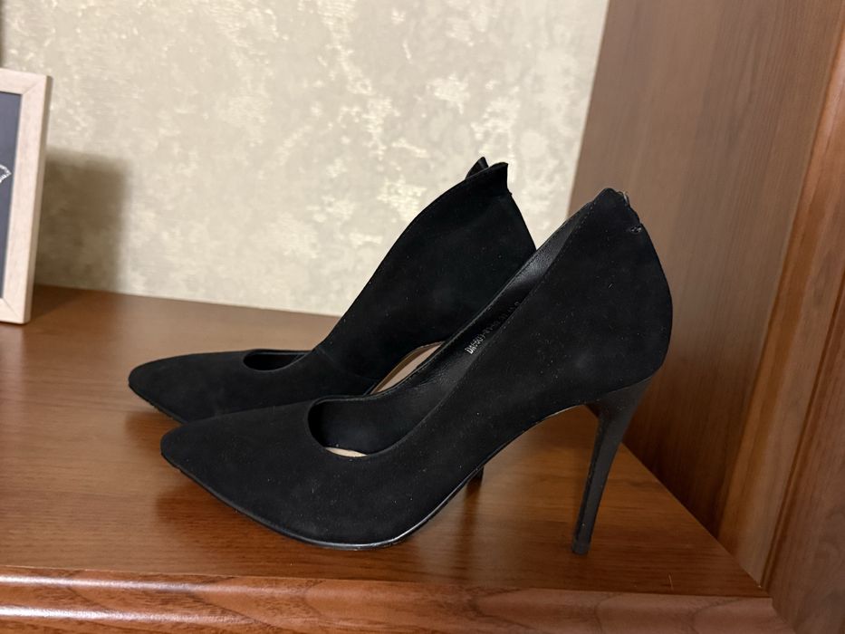 Продам женские туфли