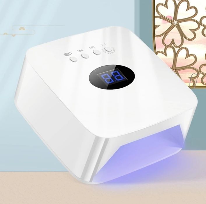 Акумолаторна лампа за маникюр