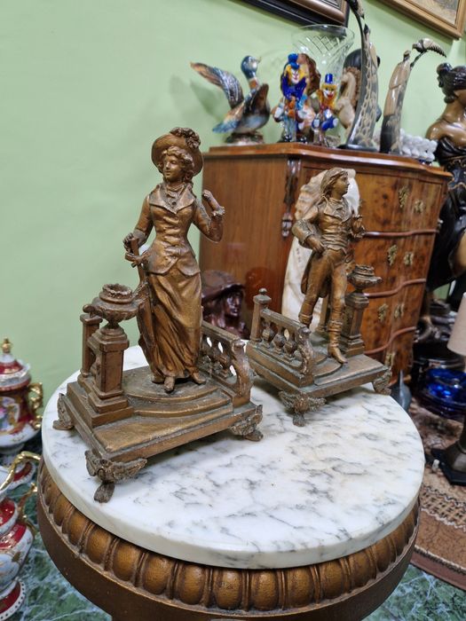 Чифт стари прекрасни антикварни бронзови фигури статуетки