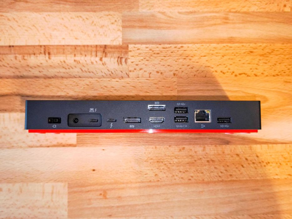 Lenovo ThinkPad Universal Thunderbolt 4 Dock USB C докинг станция