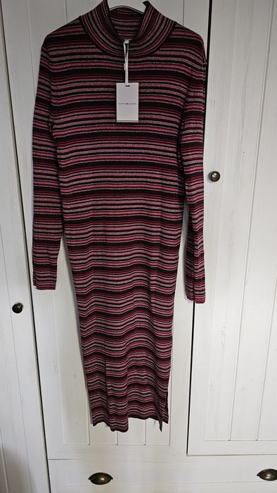 Нова рокля Tommy Hilfiger