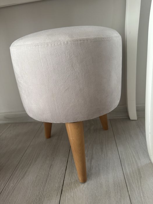 Пуфик велюровый продаю