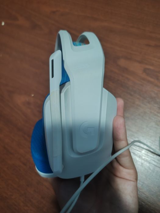 Casti logitech g335