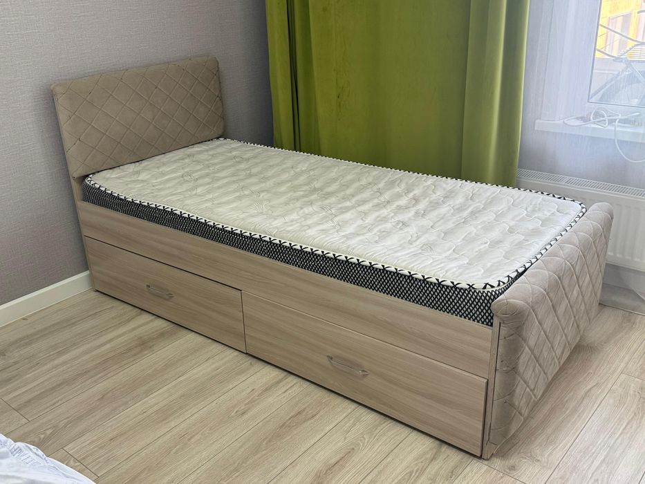 Продам кровать в отличном состояний