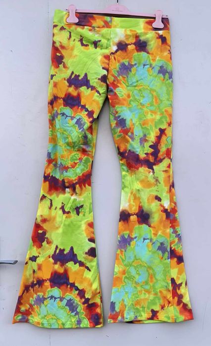 Adidas уникална дамска долница нова оригинална Л размер