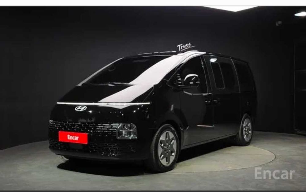 Hyundai Staria 2025