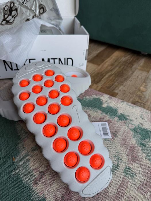 Продам Nike mind