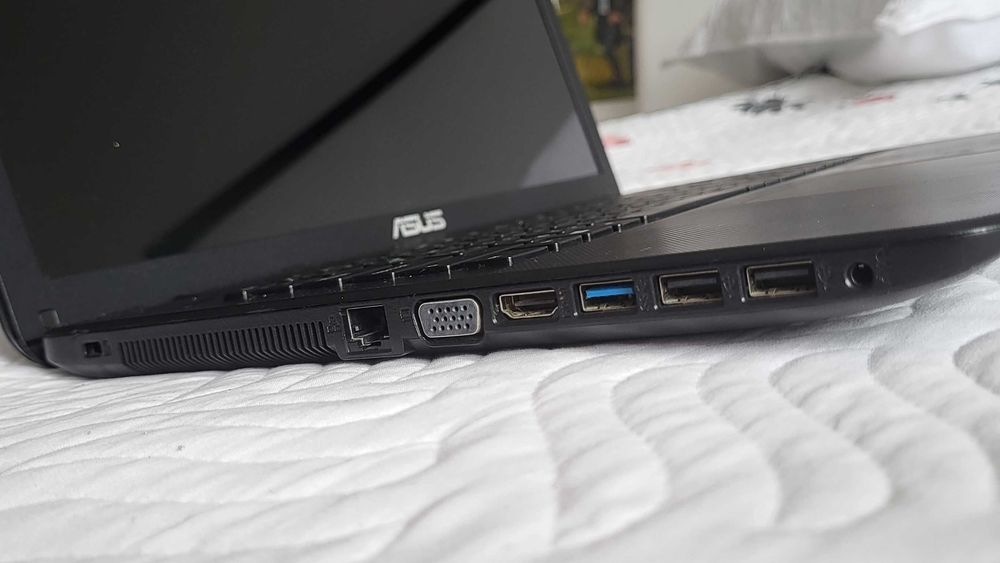 Лаптоп Asus X751M 1TB HDD