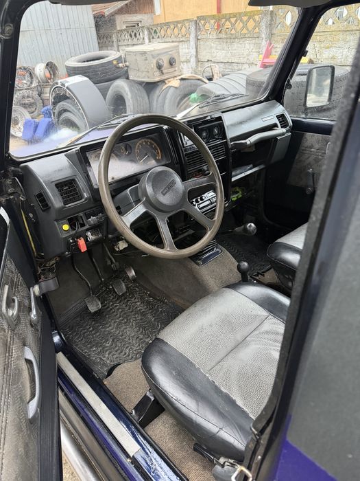 Suzuki Samurai 413