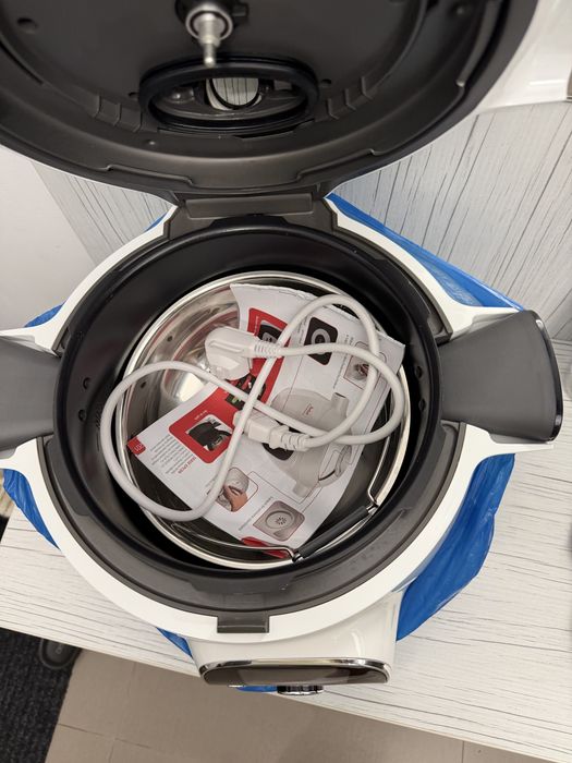 Multicooker inteligent cu gatire subpresiune TEFAL