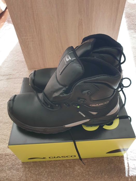 Работни обувки номер 42