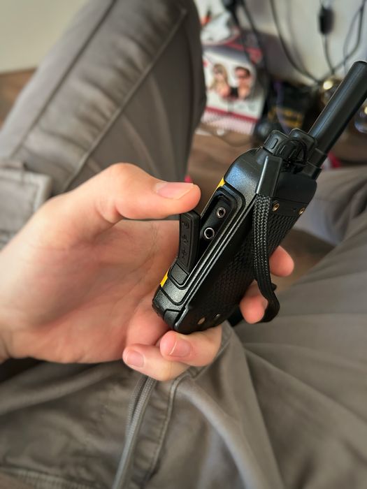 Motolola F1, 2бр — мощно уоки токи / радиостанция