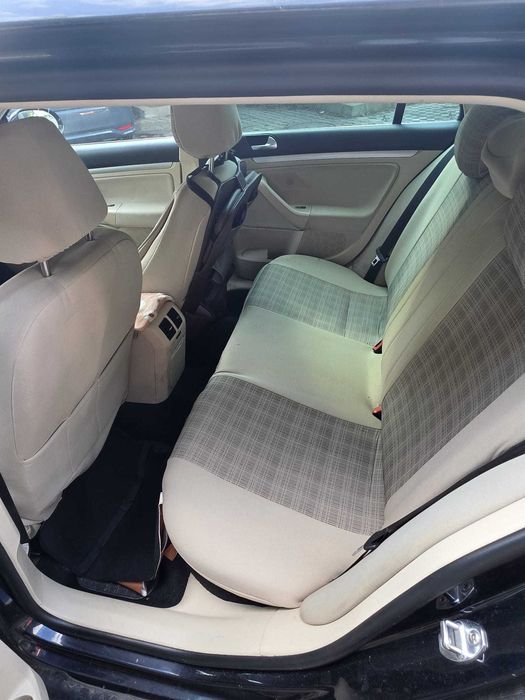 Vand Golf 6 din 2011, 5200 euro, pret negociabil, cutie automata, 7+1 viteze, bine intretinuta cu service la zi