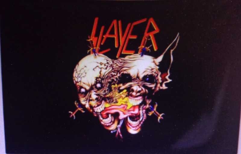 Знамена на метъл групи