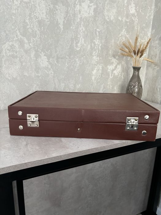 Дипломат кожанный новый