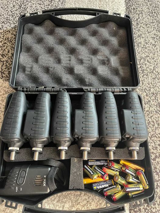 Vând Set 6 Avertizoare + Stație JRC Radar XTX 6+1 – Stare impecabilă