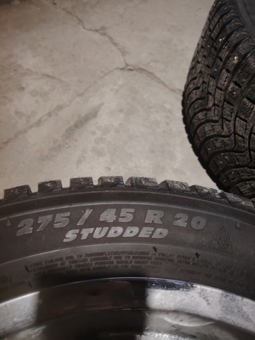 Комплект зимних шин с дисками R 20