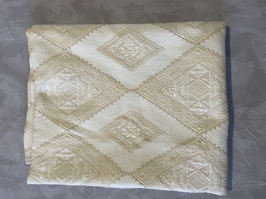 Плед на двуспальную кровать