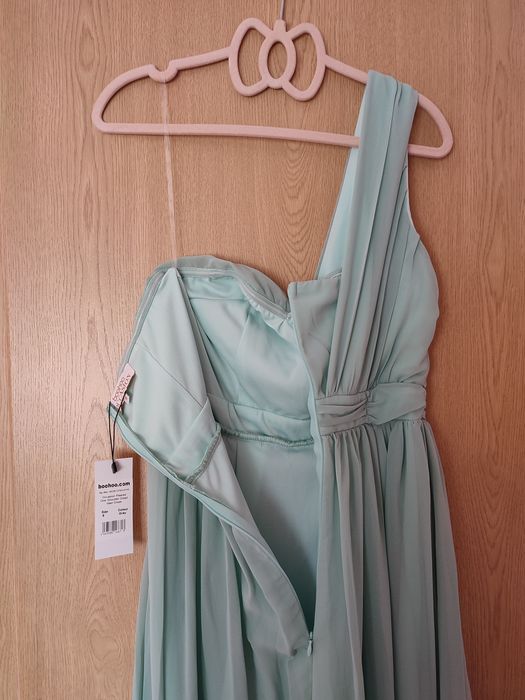 Rochie BOOHOO lunga de ocazie, mărimea 34 NOUA!!