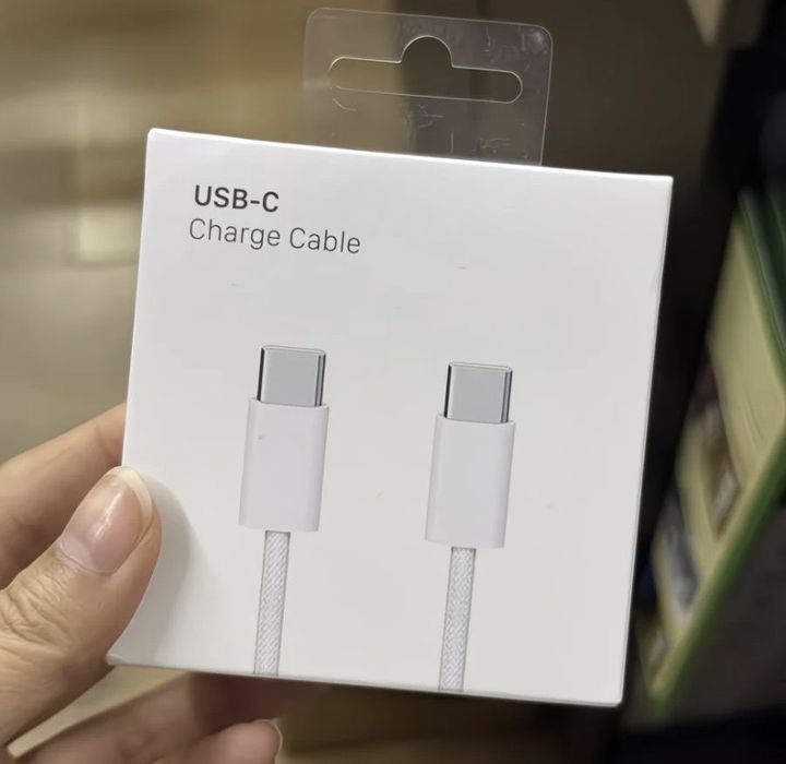 Зарядное устройство 20W + Type-C кабель для айфон 15+