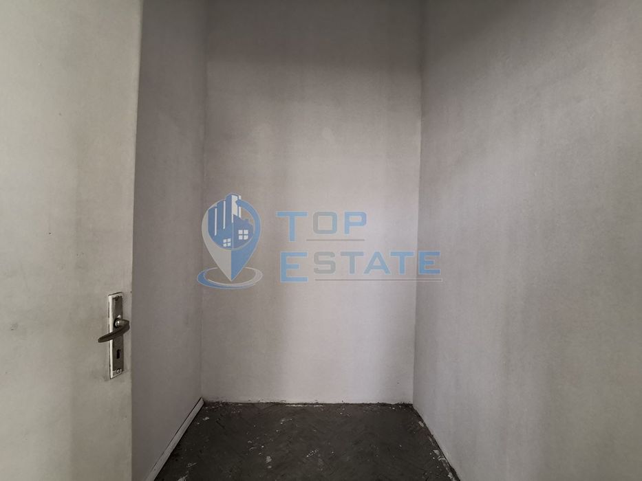 Продава се Промишлена сграда в Горна Оряховица - 355 кв.м за 139 €/кв.м - Снимка #8