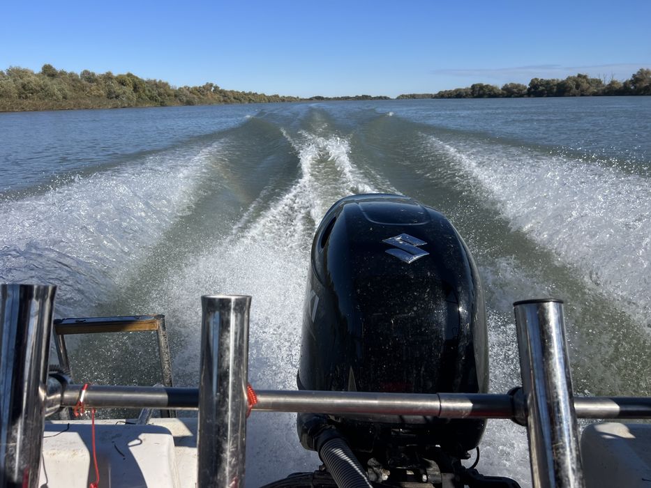 Barca Selva F5.5+ motor Suzuki 100