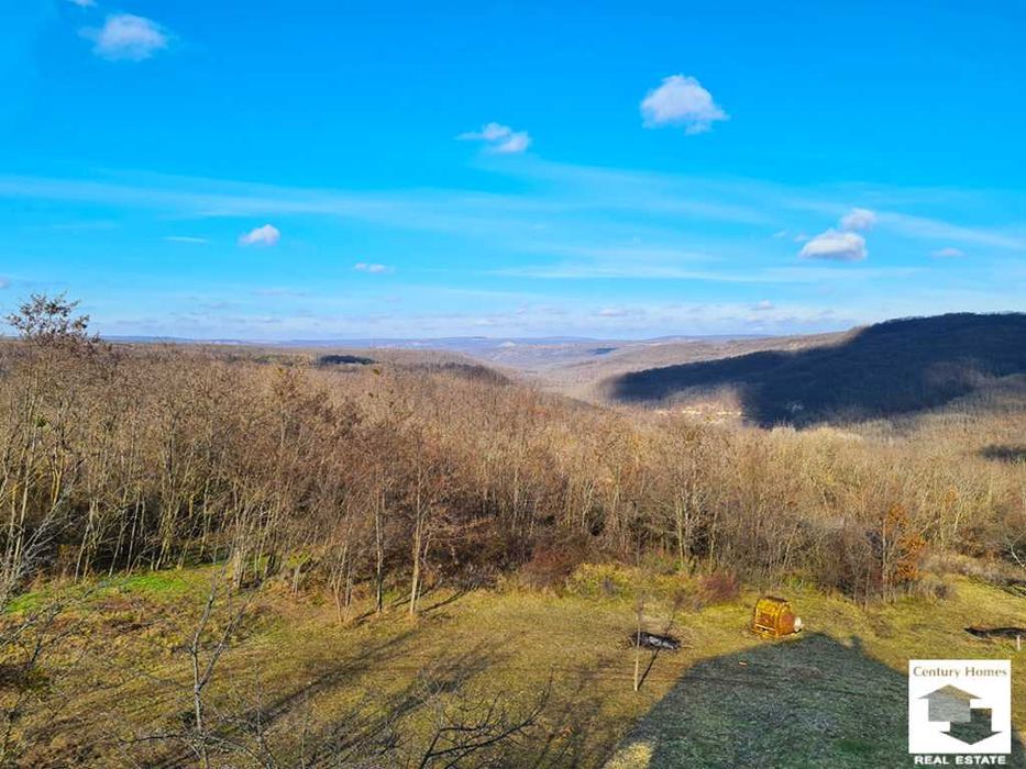 155075 Масивна къща с просторен двор в с. Любенци