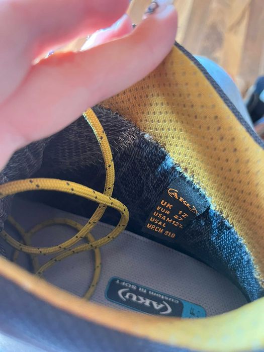 Bocanci munte AKU Trekker Lite III Gore-Tex Vibram barbati marimea 47