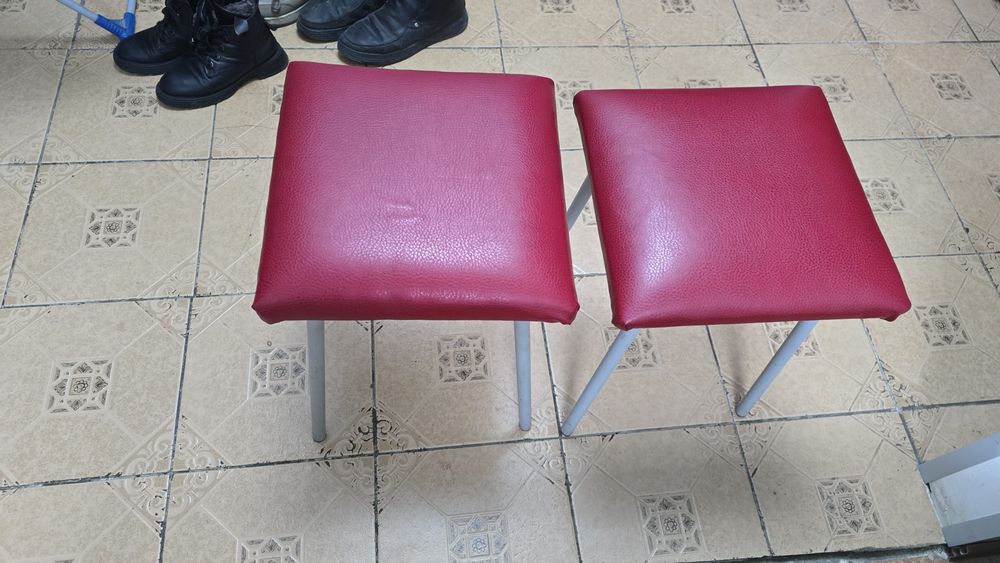 Продам мягкие табуретки