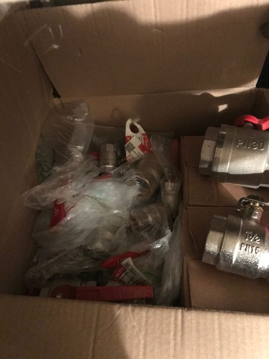 Спирателни кранове фитинги магнит вентили