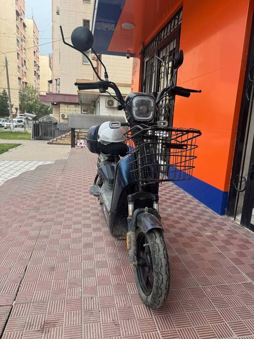 Проаётся электроскутер дронга