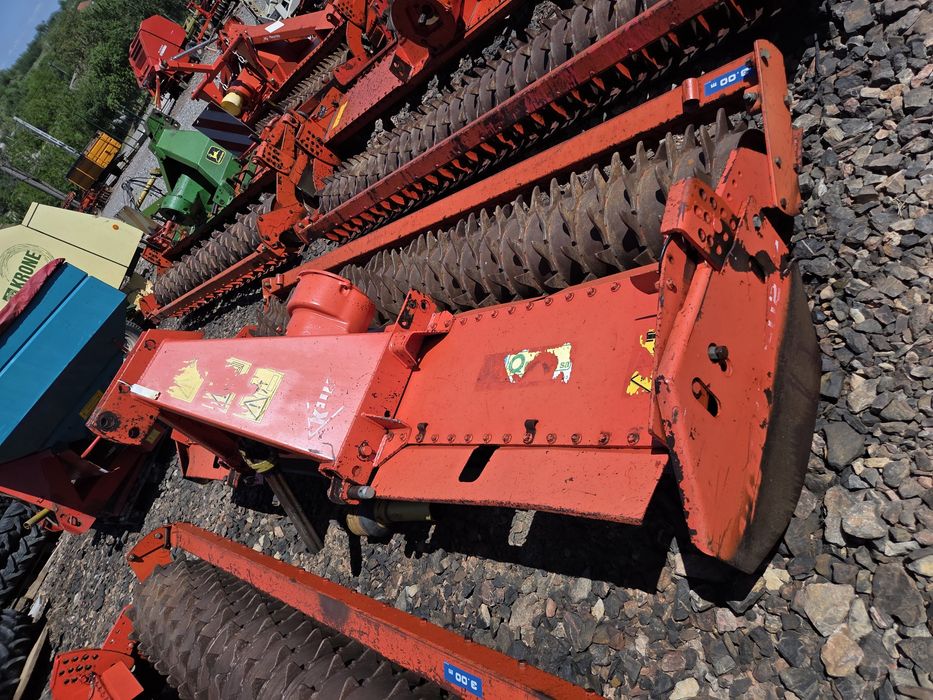 Freza Grapa Rotativa Kuhn HRB 302D