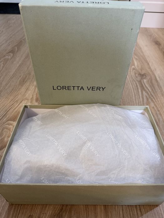 Босоножки Loretta Very