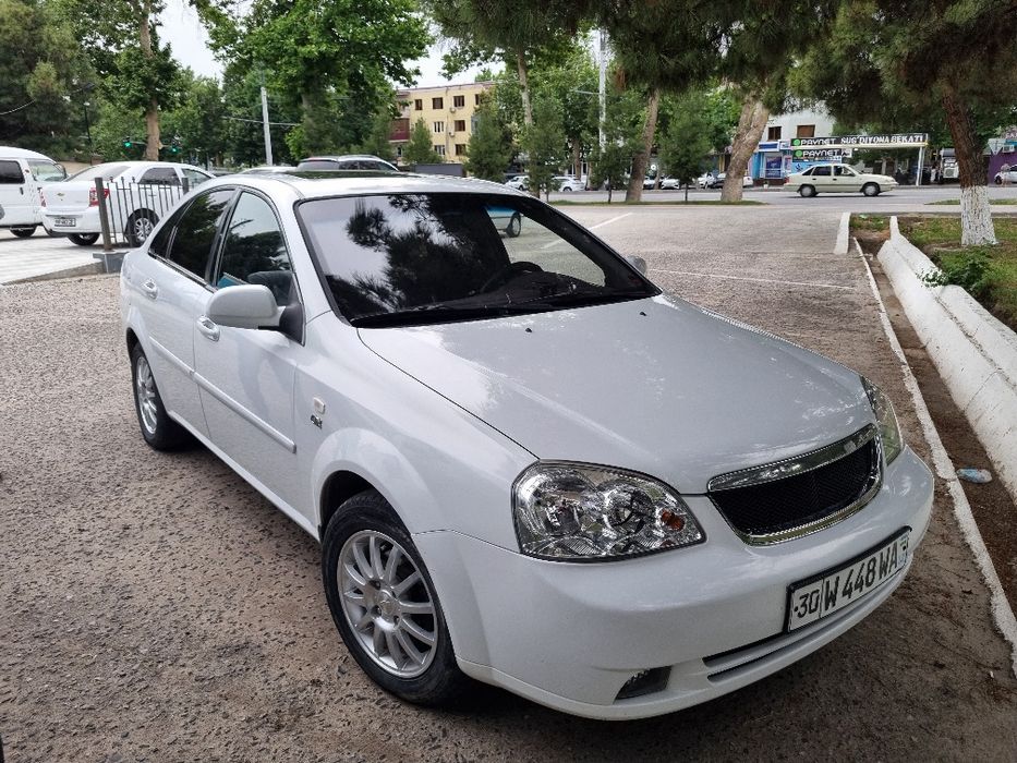 Ласетт. 1.8 автомат