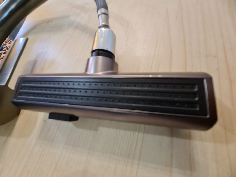 Baterie Lavoar/Bucătărie cu Duș Extractibil și Display LED Temperatură