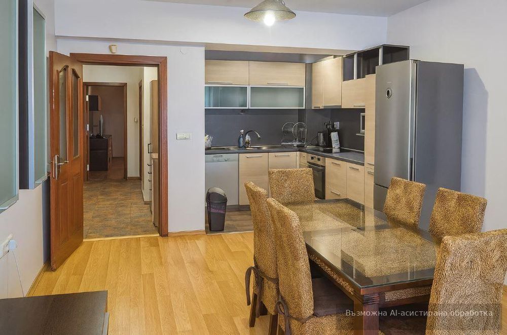 Тристаен апартамент в района на Цветен квартал!