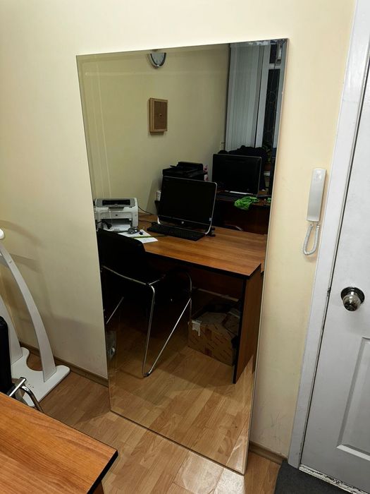 Зеркало без рамы