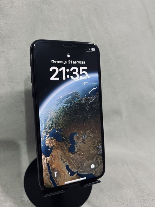 iPhone X в хорошем состоянии