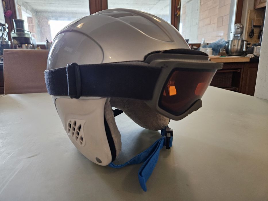 Детска ски каска Alpina 51-55 и очила