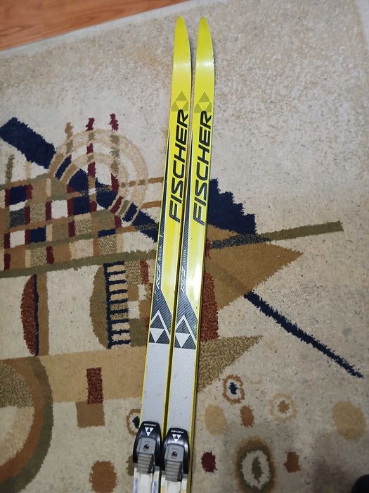 Schiuri Fischer pentru schi fond 152cm cu legaturi