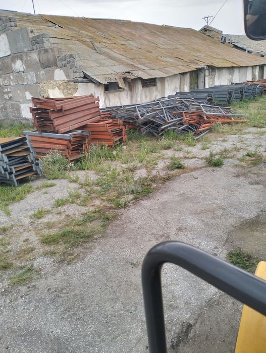 Стеллажи складские б/у