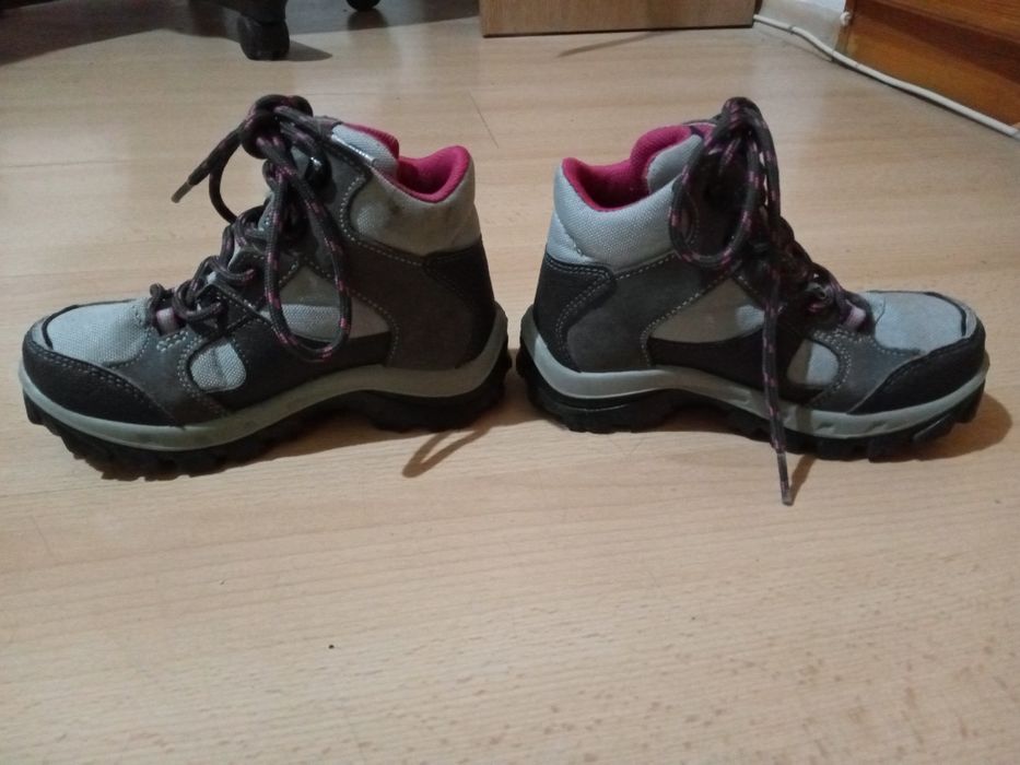 Детски водонепромокаеми боти