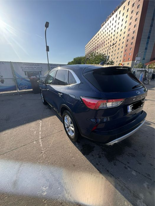 FORD Kuga 2021 — imagine 3