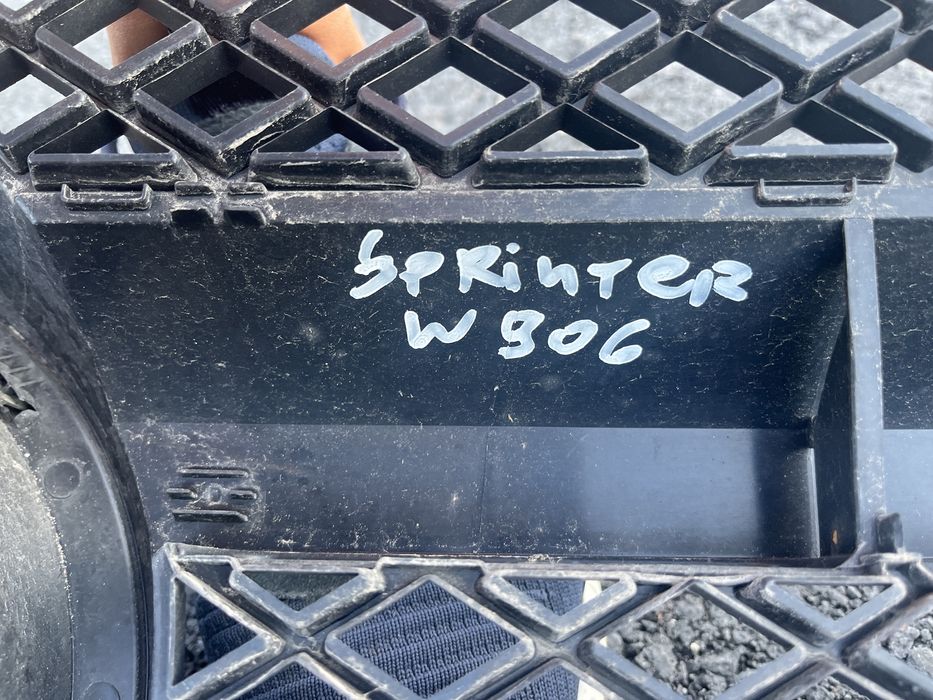 Решетка Mercedes Sprinter W 906