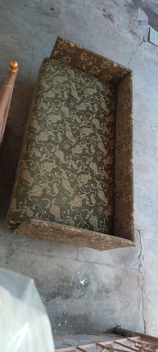 Mebel Divan holati yahshi